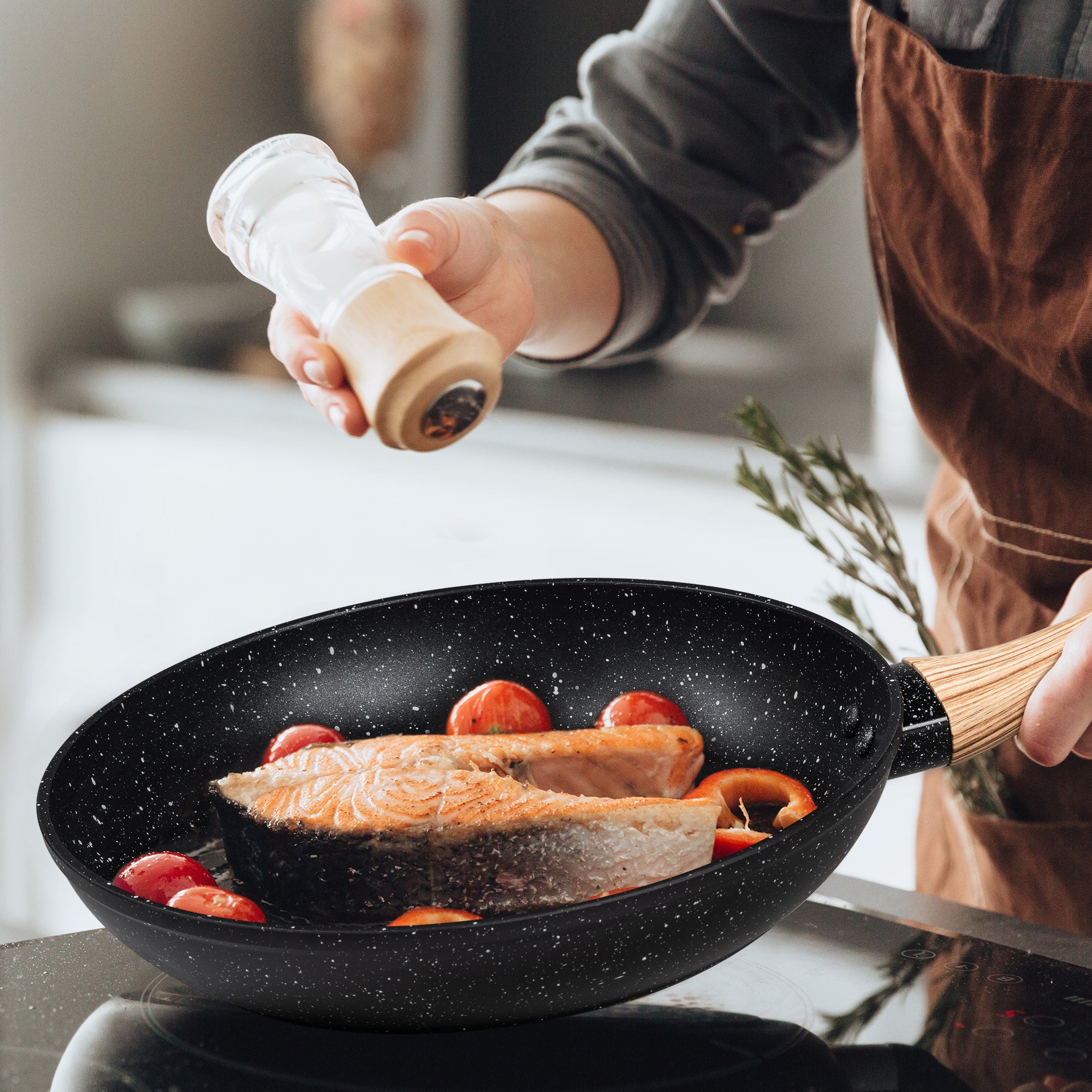 MICHELANGELO 10 Inch Frying Pan with Lid